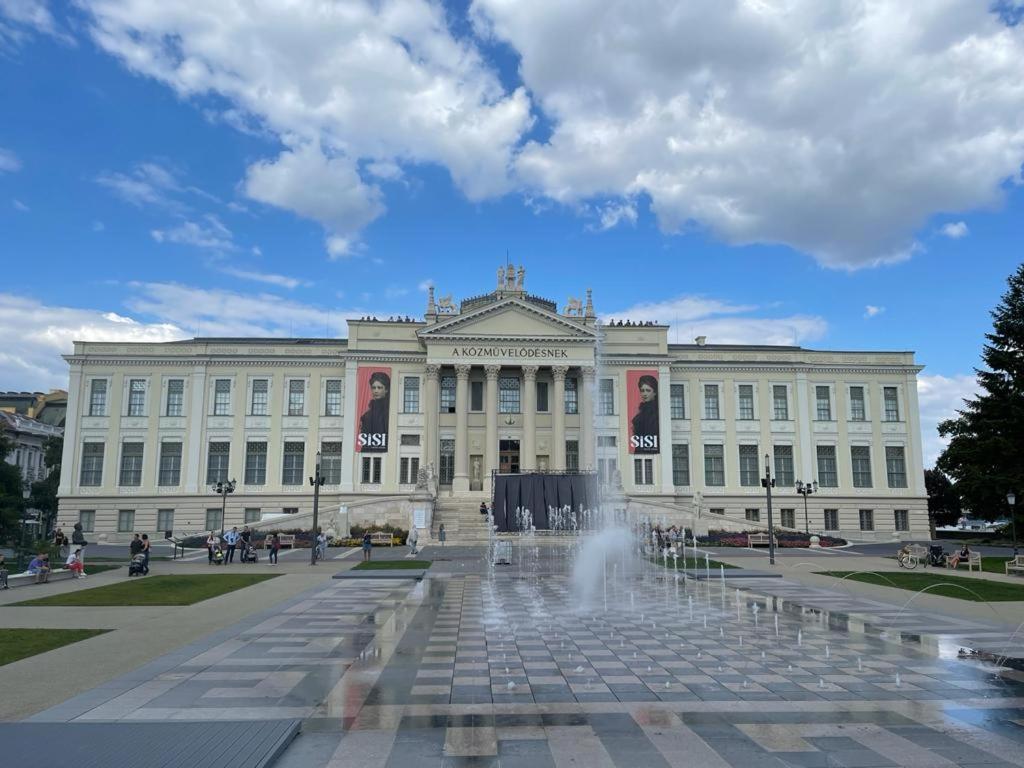 University City Life Bestern Szeged Kültér fotó